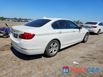 Trzecie zdjęcie samochodu z tyłu: 2013 BMW 528 I VIN:WBAXG5C51DDY36782 - miniatura