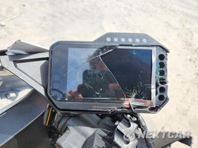 Zdjęcie 7 z 8 samochodu: 2022 HONDA CBR1000 SP VIN:JH2SC8210NK100042 - miniatura