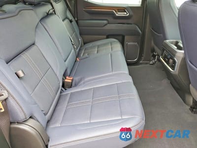Zdjęcie 10 z 13 samochodu: 2023 CHEVROLET SILVERADO K1500 HIGH COUNTRY VIN:1GCUDJED0PZ243076 - miniatura