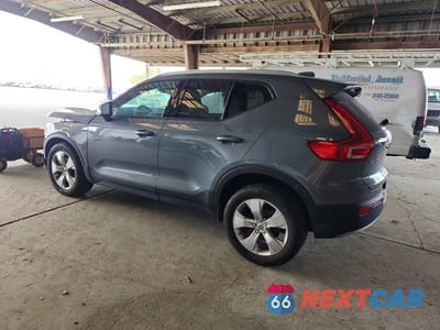 Drugie zdjęcie samochodu z przodu: 2021 VOLVO XC40 T5 MOMENTUM VIN:YV4162UK8M2409381 - miniatura