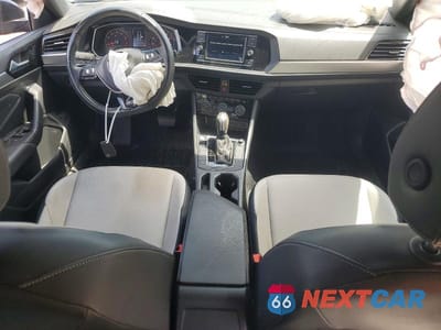 Zdjęcie 8 z 13 samochodu: 2021 VOLKSWAGEN JETTA S VIN:3VWC57BU0MM013340 - miniatura