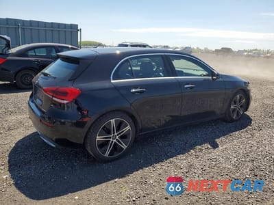 Trzecie zdjęcie samochodu z tyłu: 2019 MERCEDES-BENZ A 250 4MATIC VIN:WDD3F4HB1KJ103939 - miniatura