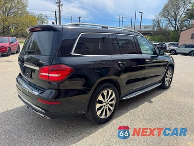 Czwarte zdjęcie samochodu z boku: 2018 MERCEDES-BENZ GLS 450 4MATIC VIN:4JGDF6EE9JB178577 - miniatura
