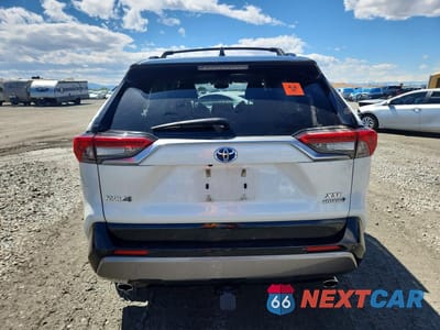 Zdjęcie 6 z 13 samochodu: 2019 TOYOTA RAV4 XSE VIN:JTMEWRFV8KJ008842 - miniatura