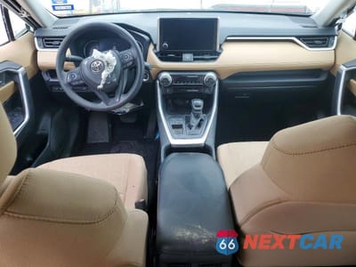 Zdjęcie 8 z 13 samochodu: 2023 TOYOTA RAV4 XLE VIN:2T3W1RFVXPW295807 - miniatura