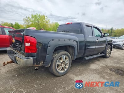 Trzecie zdjęcie samochodu z tyłu: 2012 CHEVROLET SILVERADO K1500 LT VIN:1GCRKSE71CZ232514 - miniatura