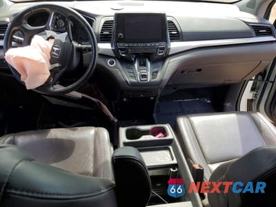 Zdjęcie 8 z 14 samochodu: 2018 HONDA ODYSSEY EXL VIN:5FNRL6H77JB080449 - miniatura