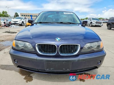 Piąte zdjęcie samochodu w środku: 2004 BMW 325 XI VIN:WBAEU33484PR09673 - miniatura