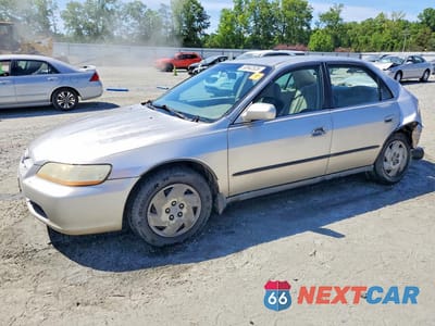 1998 HONDA ACCORD LX 1HGCG164XWA014517 - główne zdjęcie licytacji z USA - miniatura
