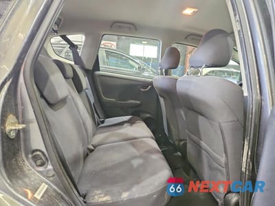 Zdjęcie 10 z 12 samochodu: 2013 HONDA FIT VIN:JHMGE8G36DC042335 - miniatura