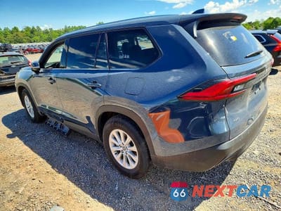 Drugie zdjęcie samochodu z przodu: 2024 TOYOTA GRAND HIGHLANDER XLE VIN:5TDAAAB54RS009990 - miniatura