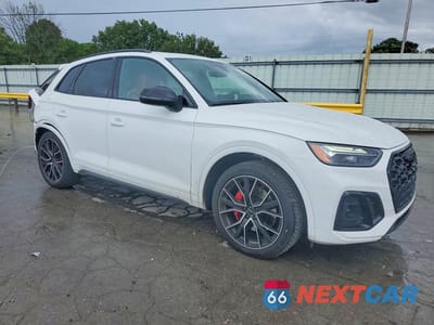 Czwarte zdjęcie samochodu z boku: 2023 AUDI SQ5 PREMIUM PLUS VIN:WA1B4AFY1P2178315 - miniatura