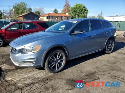 2017 VOLVO V60 CROSS COUNTRY PLATINUM YV440MWM6H1039150 - główne zdjęcie licytacji z USA - miniatura