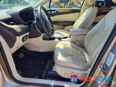 Zdjęcie 7 z 13 samochodu: 2015 LINCOLN MKC VIN:5LMCJ1A9XFUJ10142 - miniatura