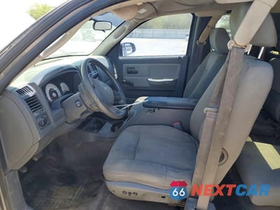 Zdjęcie 7 z 12 samochodu: 2005 DODGE DAKOTA ST VIN:1D7HE22K65S186918 - miniatura
