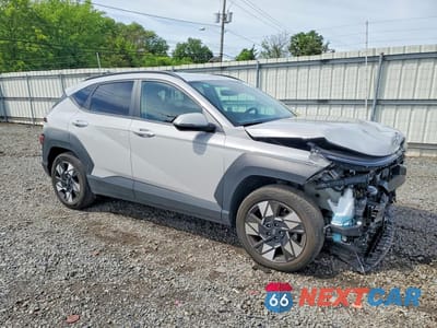 Czwarte zdjęcie samochodu z boku: 2024 HYUNDAI KONA SEL VIN:KM8HC3AB6RU059955 - miniatura