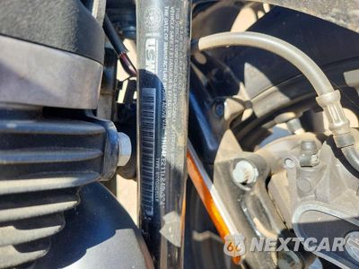 Zdjęcie 8 z 8 samochodu: 2020 HARLEY-DAVIDSON XL883 N VIN:1HD4LE211LB400524 - miniatura