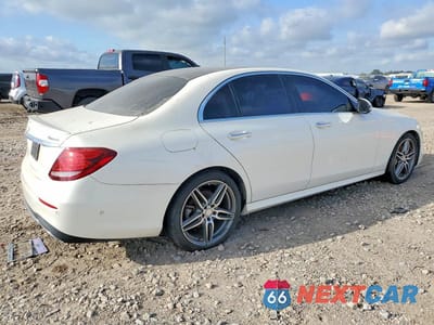 Trzecie zdjęcie samochodu z tyłu: 2017 MERCEDES-BENZ E 300 4MATIC VIN:WDDZF4KB0HA162122 - miniatura