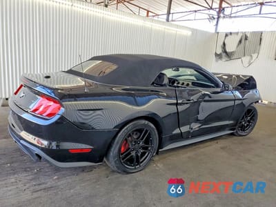 Trzecie zdjęcie samochodu z tyłu: 2020 FORD MUSTANG VIN:1FATP8UH1L5137713 - miniatura
