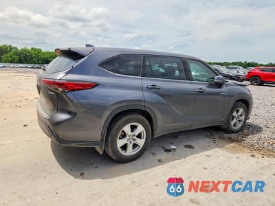 Trzecie zdjęcie samochodu z tyłu: 2020 TOYOTA HIGHLANDER HYBRID LE VIN:5TDBBRCH2LS513129 - miniatura