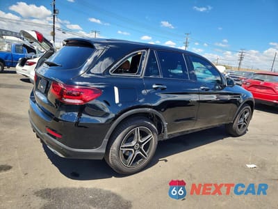 Trzecie zdjęcie samochodu z tyłu: 2021 MERCEDES-BENZ GLC 300 4MATIC VIN:W1N0G8EB1MV292702 - miniatura