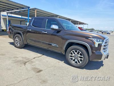 Czwarte zdjęcie samochodu z boku: 2022 TOYOTA TUNDRA 1794 EDITION VIN:5TFMA5DB6NX006648 - miniatura
