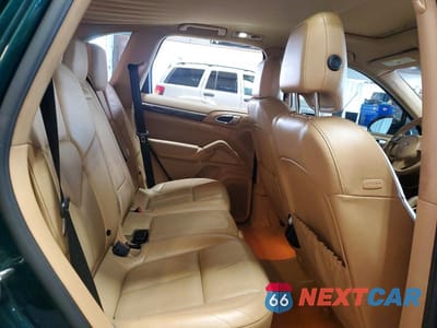 Zdjęcie 10 z 12 samochodu: 2011 PORSCHE CAYENNE S VIN:WP1AB2A27BLA46094 - miniatura