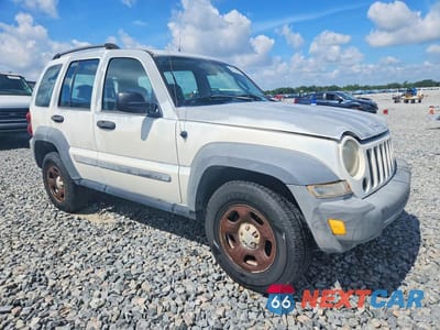 Czwarte zdjęcie samochodu z boku: 2005 JEEP LIBERTY SPORT VIN:1J4GK48K05W648362 - miniatura