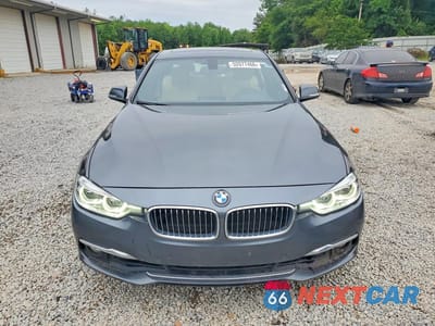 Piąte zdjęcie samochodu w środku: 2017 BMW 330 I VIN:WBA8B9G37HNU54906 - miniatura