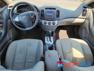 Zdjęcie 8 z 12 samochodu: 2010 HYUNDAI ELANTRA GLS VIN:KMHDU4AD9AU170880 - miniatura