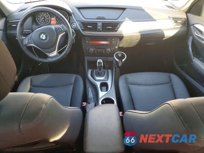 Zdjęcie 8 z 13 samochodu: 2013 BMW X1 SDRIVE28I VIN:WBAVM1C58DVW46481 - miniatura