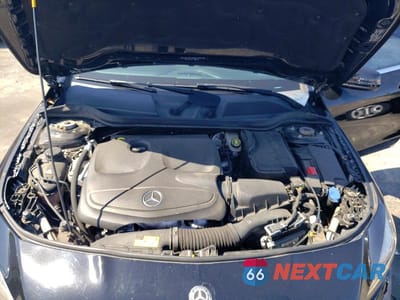 Zdjęcie 11 z 12 samochodu: 2018 MERCEDES-BENZ CLA 250 VIN:WDDSJ4EB0JN639822 - miniatura