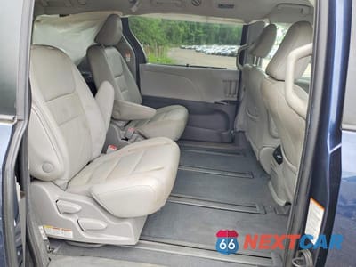 Zdjęcie 11 z 13 samochodu: 2020 TOYOTA SIENNA XLE 7-PASSENGER VIN:5TDDZ3DC6LS242788 - miniatura
