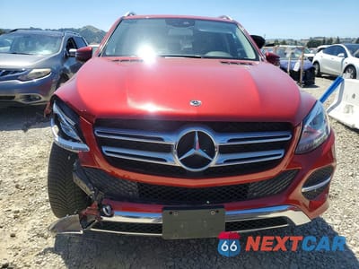 Piąte zdjęcie samochodu w środku: 2018 MERCEDES-BENZ GLE 350 4MATIC VIN:4JGDA5HB2JB182433 - miniatura