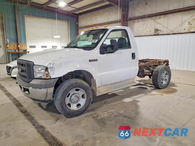 2005 FORD F350 SRW SUPER DUTY 1FTWF31595EC02740 - główne zdjęcie licytacji z USA - miniatura