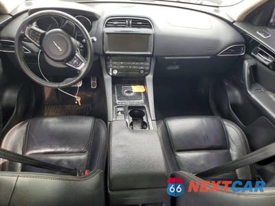 Zdjęcie 8 z 12 samochodu: 2019 JAGUAR F-PACE PRESTIGE VIN:SADCK2GX8KA609232 - miniatura