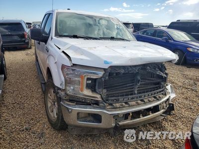 Piąte zdjęcie samochodu w środku: 2019 FORD F150 SUPERCREW VIN:1FTFW1E57KKE21126 - miniatura