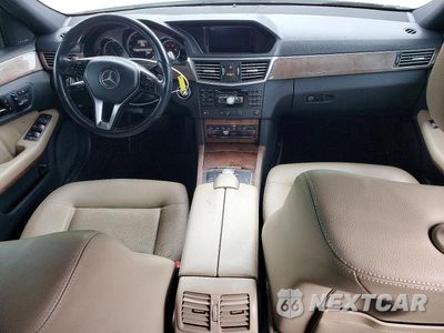 Zdjęcie 8 z 12 samochodu: 2013 MERCEDES-BENZ E 350 4MATIC VIN:WDDHF8JBXDA731704 - miniatura