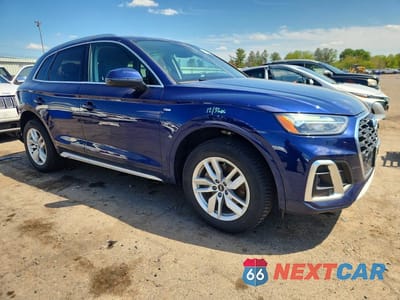 Czwarte zdjęcie samochodu z boku: 2022 AUDI Q5 PREMIUM 45 VIN:WA1GAAFY0N2032726 - miniatura