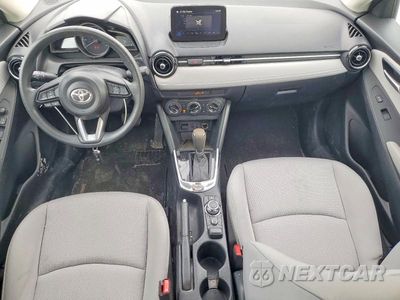 Zdjęcie 8 z 12 samochodu: 2019 TOYOTA YARIS LE VIN:3MYDLBYV4KY516201 - miniatura