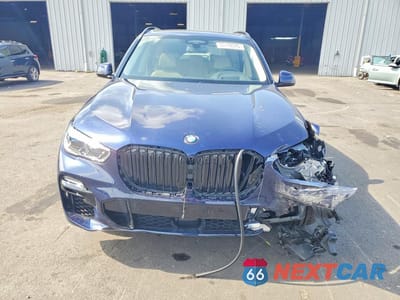Piąte zdjęcie samochodu w środku: 2020 BMW X5 M50I VIN:5UXJU4C09L9D33200 - miniatura