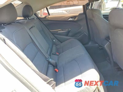 Zdjęcie 10 z 12 samochodu: 2019 CHEVROLET CRUZE LT VIN:1G1BE5SM3K7145057 - miniatura
