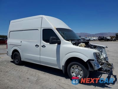 Czwarte zdjęcie samochodu z boku: 2018 NISSAN NV 2500 HD SV VIN:1N6BF0LY9JN811158 - miniatura