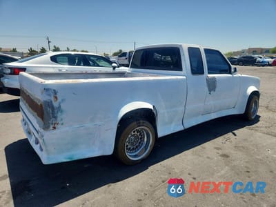 Trzecie zdjęcie samochodu z tyłu: 1983 CHEVROLET S TRUCK S10 VIN:1GCCT14B9D0133710 - miniatura