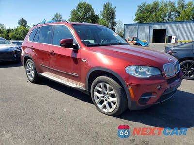 Czwarte zdjęcie samochodu z boku: 2013 BMW X5 XDRIVE35I VIN:5UXZV4C59D0E01187 - miniatura