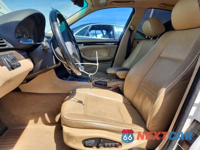 Zdjęcie 7 z 12 samochodu: 2004 BMW 325 I VIN:WBAET37474NJ42035 - miniatura