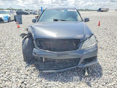 Piąte zdjęcie samochodu w środku: 2014 MERCEDES-BENZ C 300 4MATIC VIN:WDDGF8AB4EG226462 - miniatura