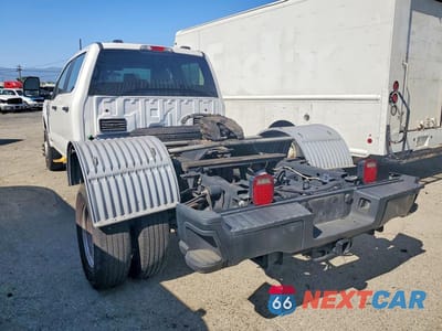 Drugie zdjęcie samochodu z przodu: 2023 FORD F350 SUPER DUTY VIN:1FT8W3DT5PEC22151 - miniatura