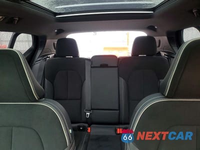 Zdjęcie 10 z 13 samochodu: 2021 VOLVO XC40 PLUS VIN:YV4162UM2M2462918 - miniatura