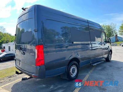Trzecie zdjęcie samochodu z tyłu: 2019 MERCEDES-BENZ SPRINTER 2500 VIN:WD4PF1CD8KP147104 - miniatura